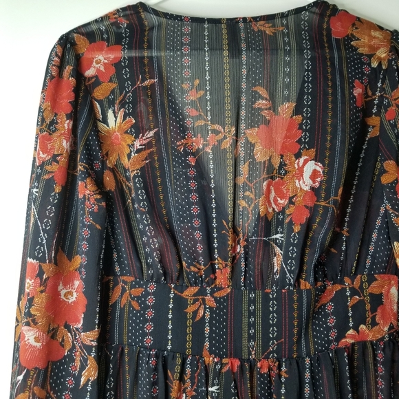 Target xhilaration sheer mesh floral cover up XS - Picture 6 of 7